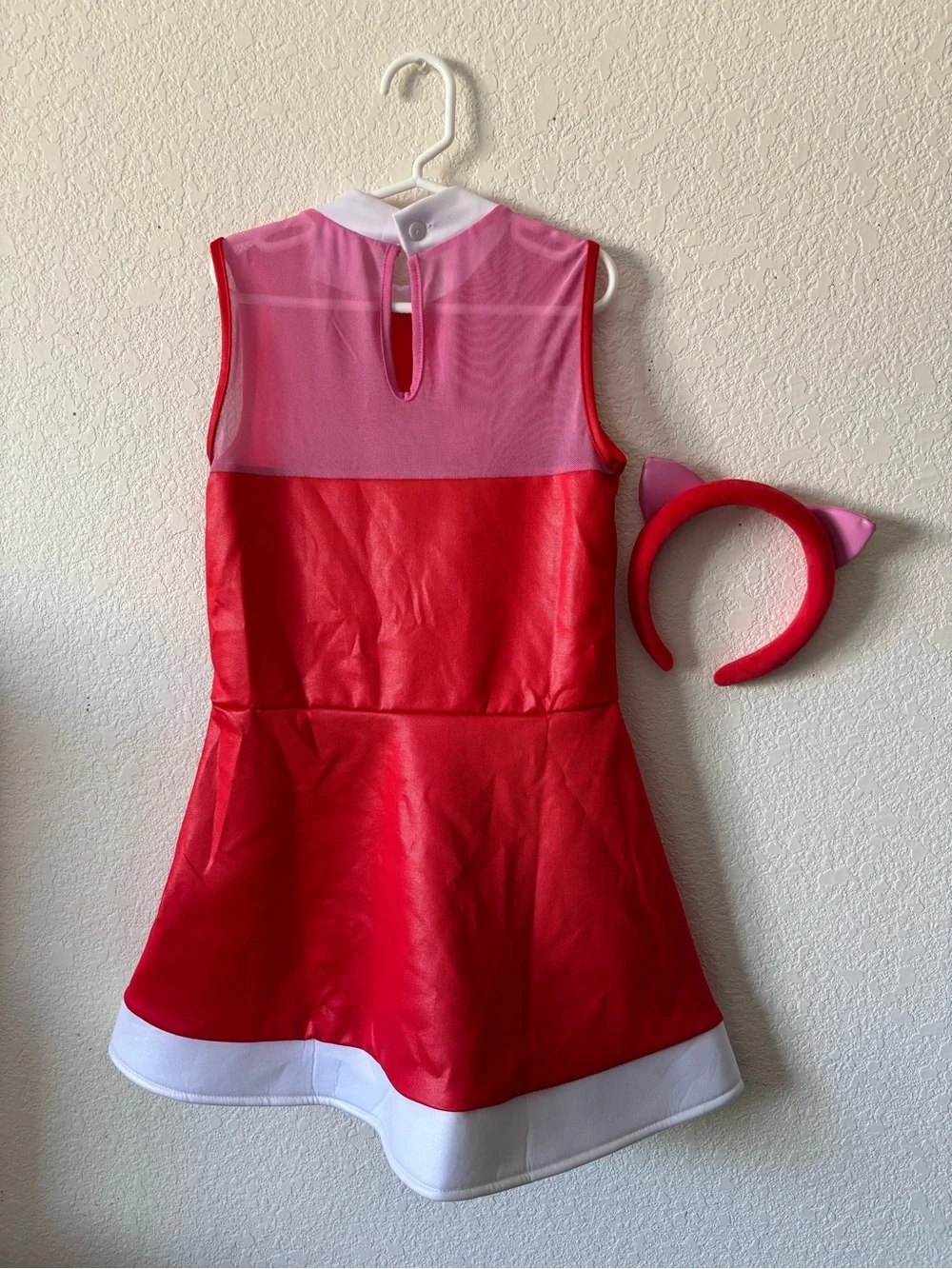 Spirit Halloween Kids Amy Rose Costume Sonic the Hedgehog Child Size Medium 8-10